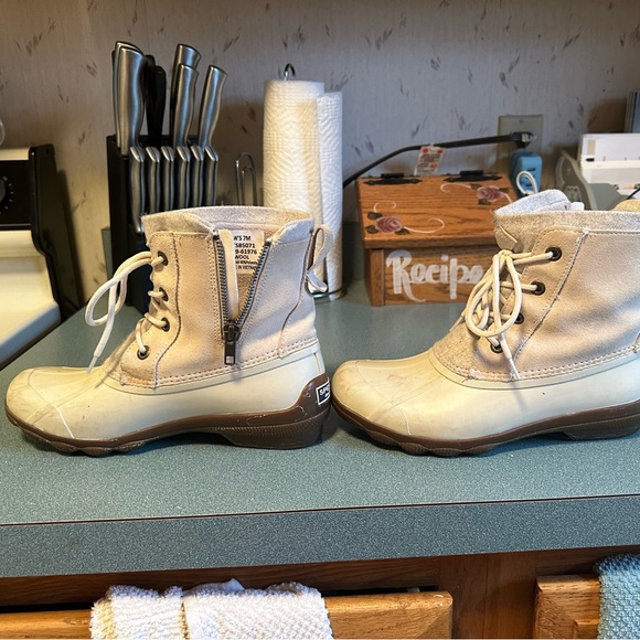 Women’s Sperrys Duck Boot - Picture 5 of 6